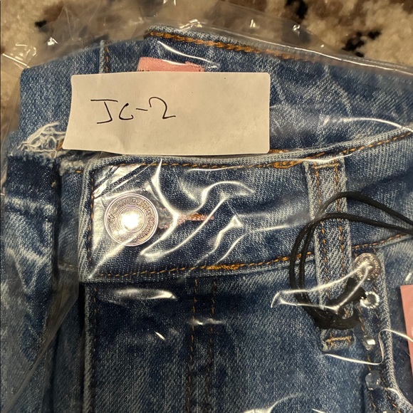 Juniors Wide Leg Rhinestone Pocket Jeans in Medium Denim, 5/27x31 - Picture 16 of 16